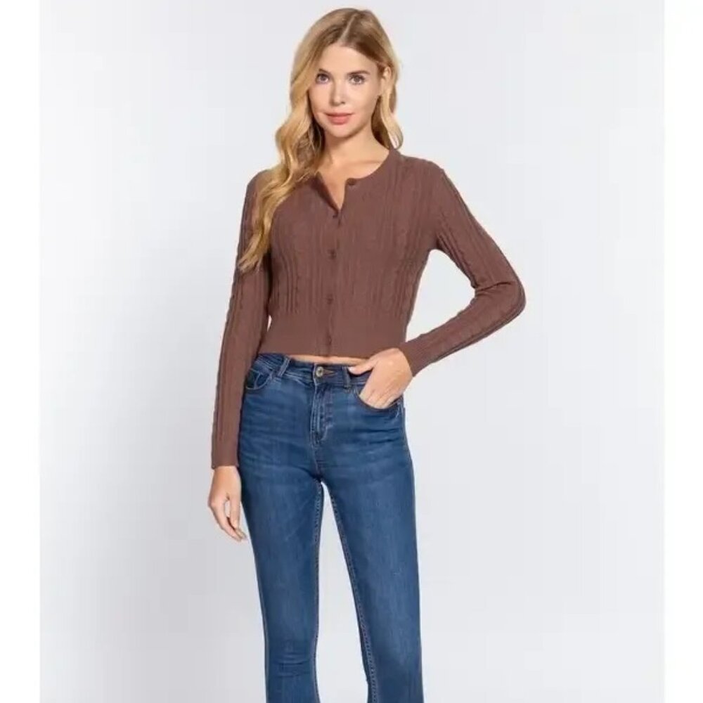 Cable Knit Cropped Sweater